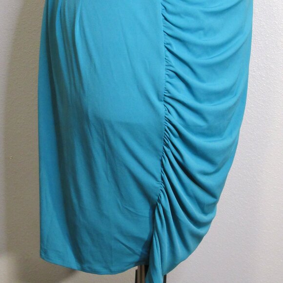 Sleeveless Wrap Dress - Picture 5 of 11